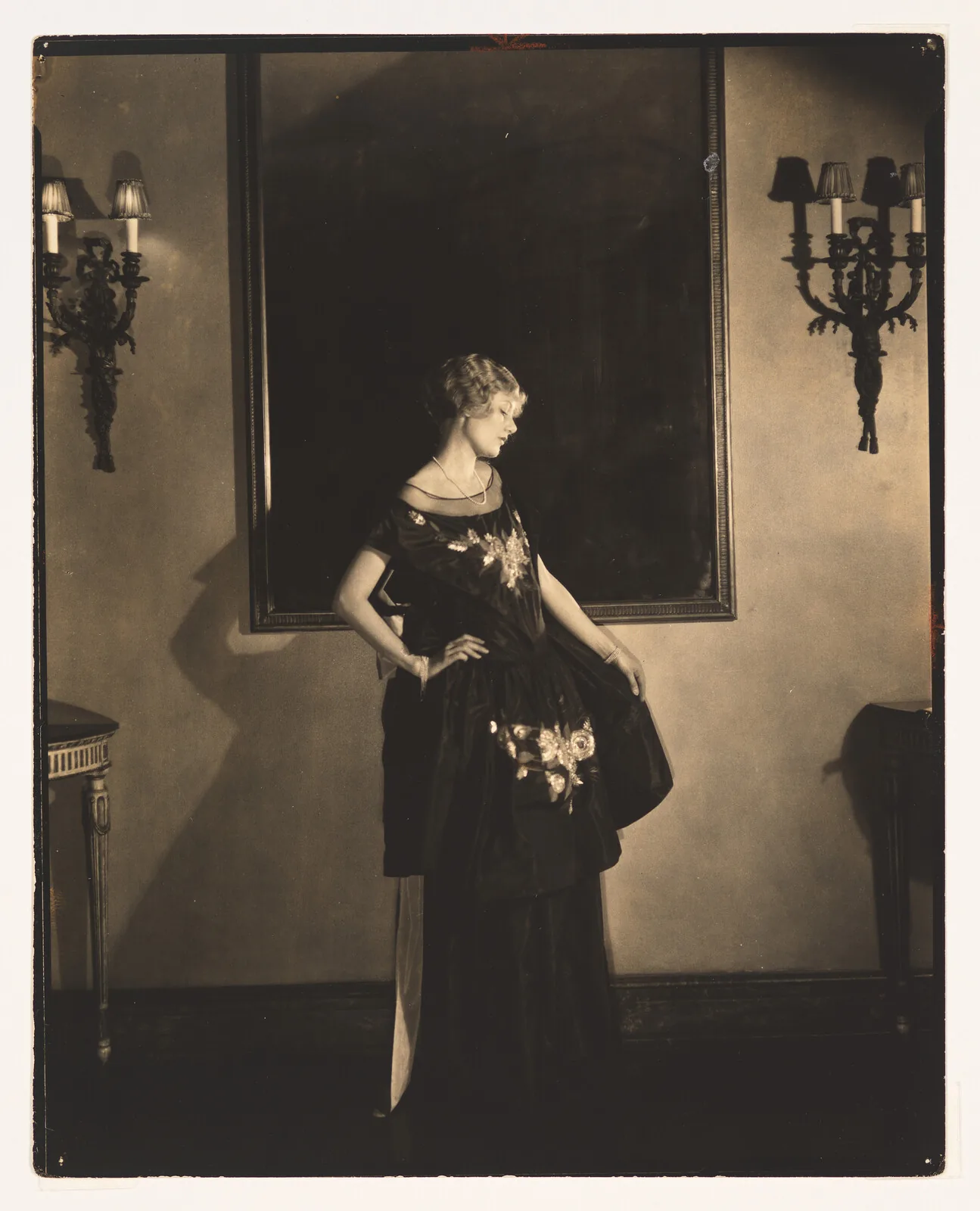 Edward Steichen, Greta Garbo, 1928 — high-contrast celebrity portrait with stark modernist lighting