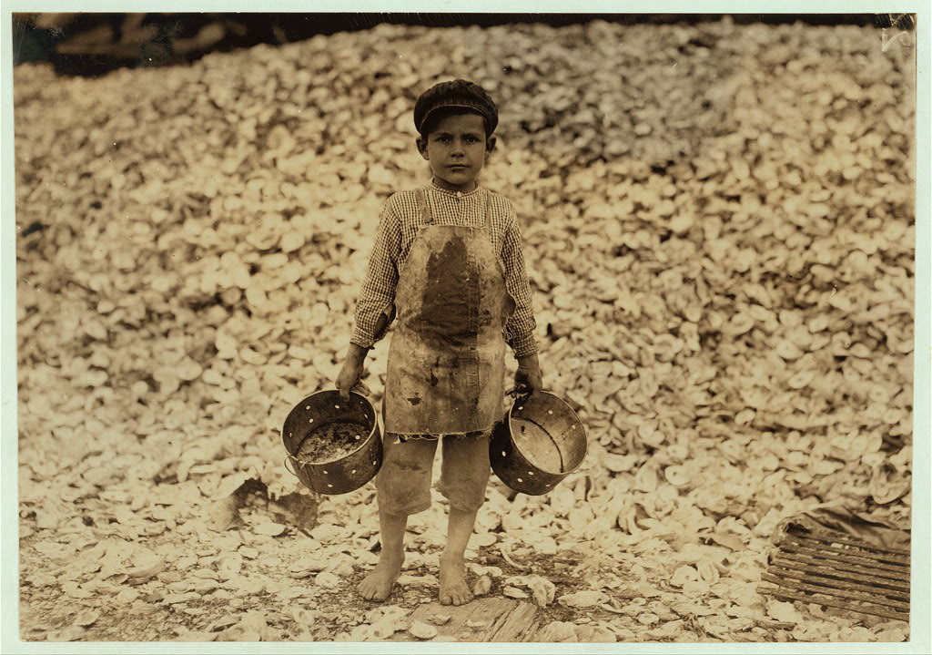 Lewis Hine child shrimp pickers Biloxi Mississippi cannery 1911 NCLC Library of Congress