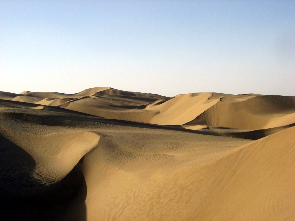 Taklamakan Desert landscape image